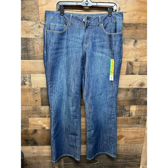NWOT Faded Glory Women's Currvy Bootcut Jeans Size 16P - Picture 1 of 4